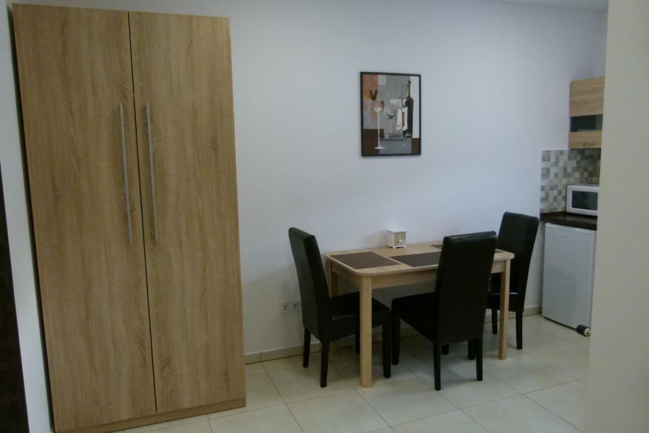 Wolf House Apartman Zalaegerszeg Eksteriør bilde