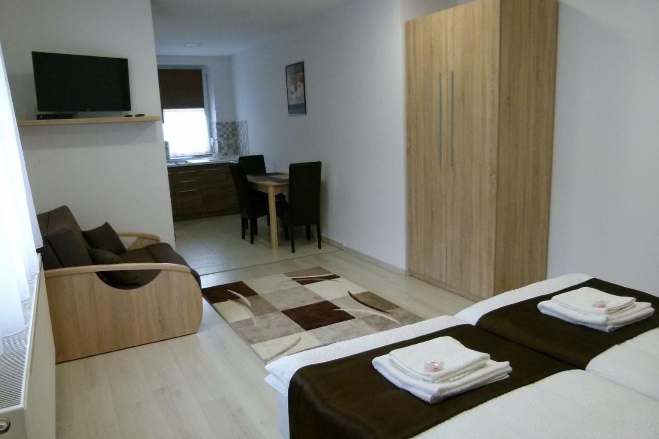 Wolf House Apartman Zalaegerszeg Eksteriør bilde