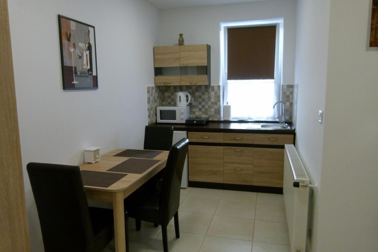 Wolf House Apartman Zalaegerszeg Eksteriør bilde